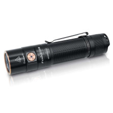 Linterna táctica FENIX E35R 3100 lumens